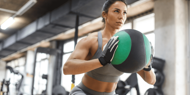 藥球能做全方位訓練？6運動幫你瘦全身